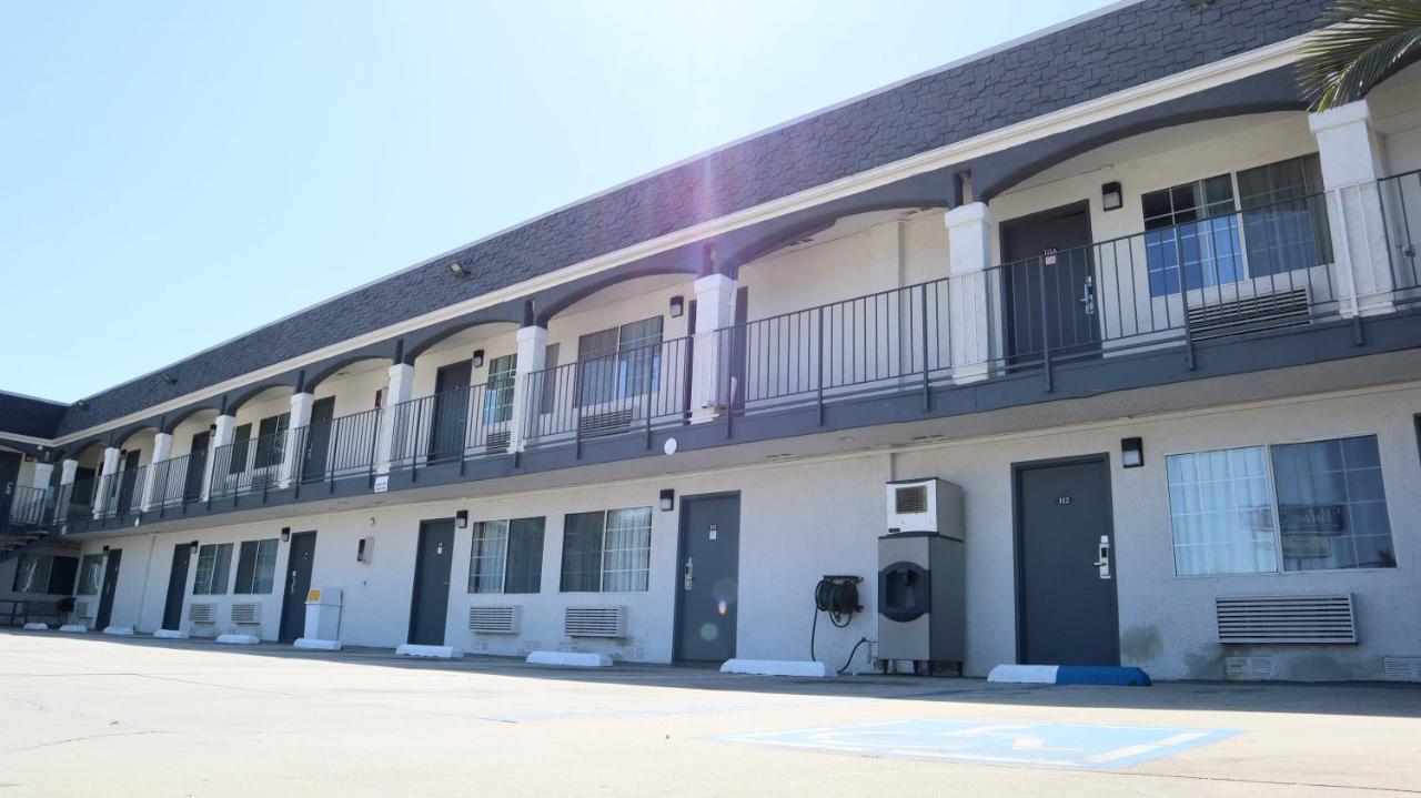 Value Inn ベルフラワー エクステリア 写真