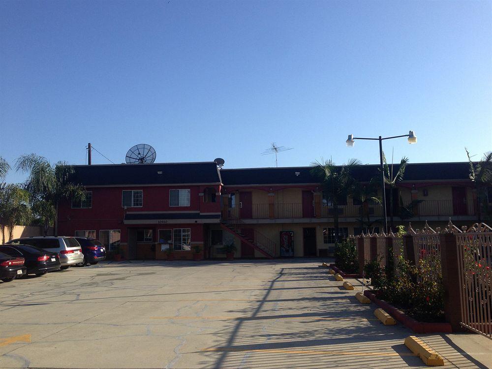 Value Inn ベルフラワー エクステリア 写真