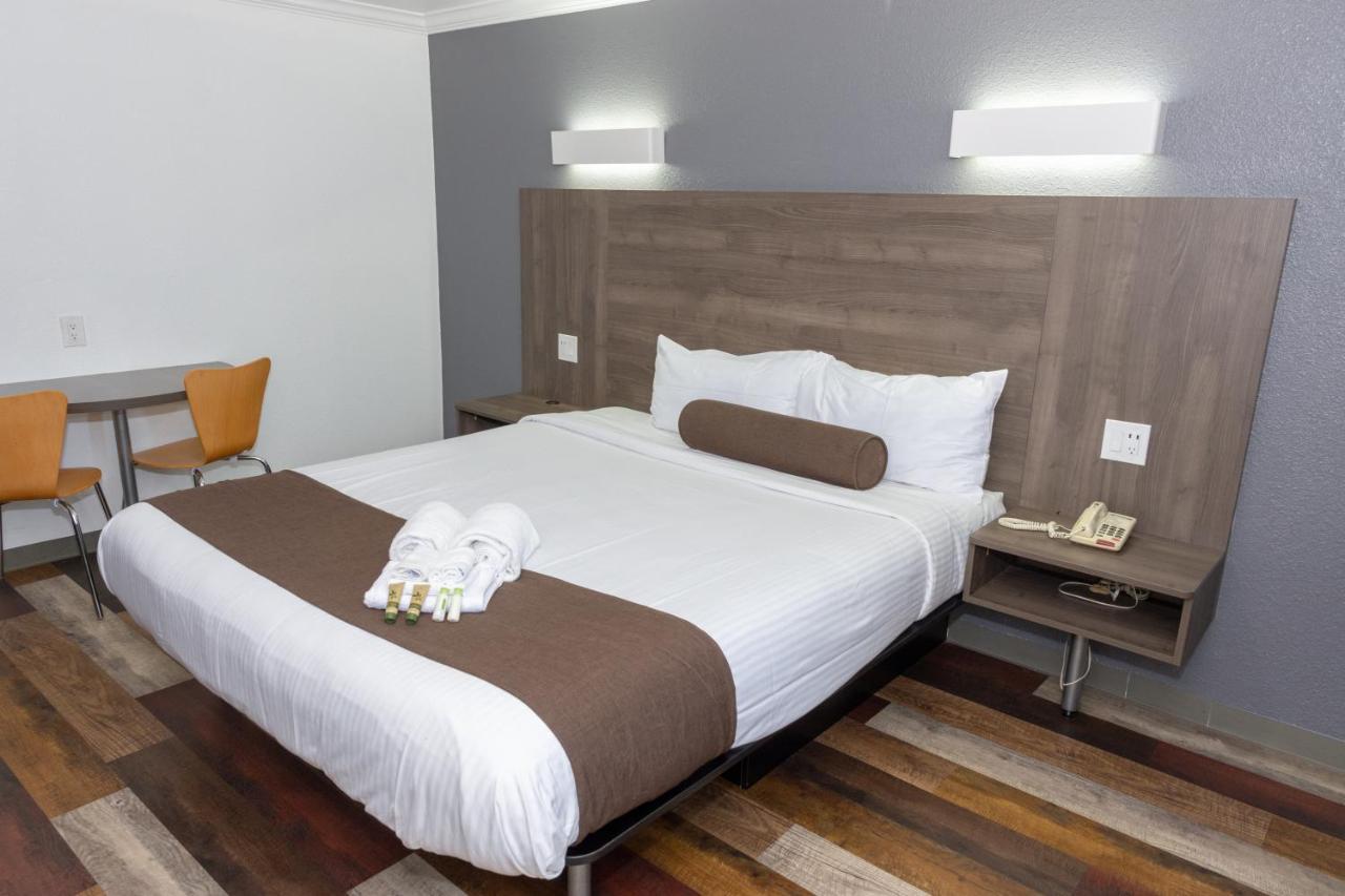 Value Inn ベルフラワー エクステリア 写真